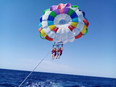 Spadochron w Hurghadzie - Przygoda na parasailingu